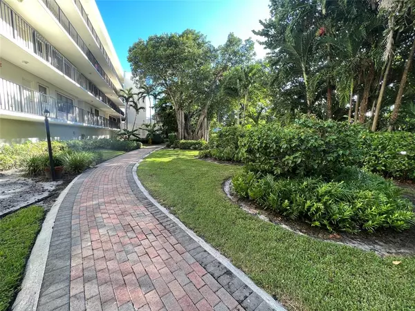 Boca Raton, FL 33432,277 N Ocean Blvd #303