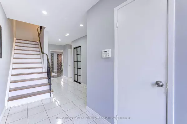 Brampton, ON L6V 2V8,18 Abell DR