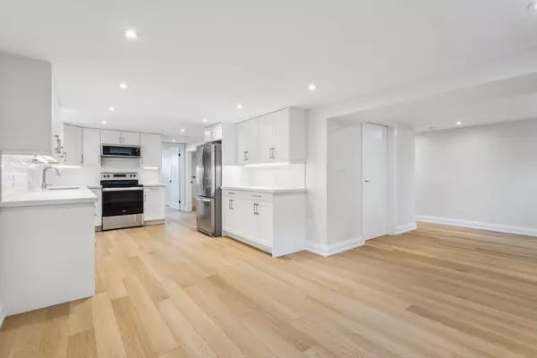 Hamilton, ON L8T 2N9,121 TOBY CRES #Lower