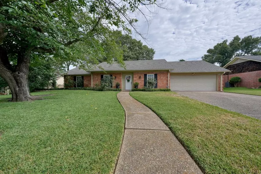 617 Top Hill Drive, Tyler, TX 75703