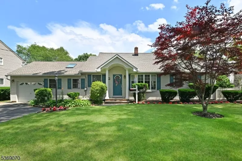 736 Boyd Rd, Paramus Boro, NJ 07652