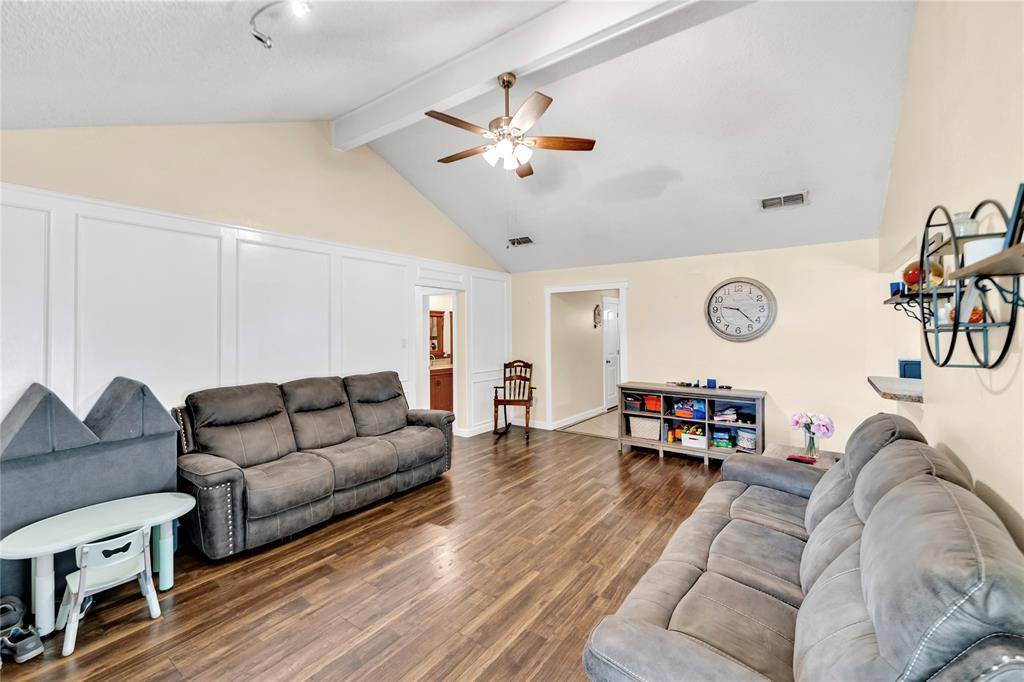 Fort Worth, TX 76133,7612 Creekmoore Drive