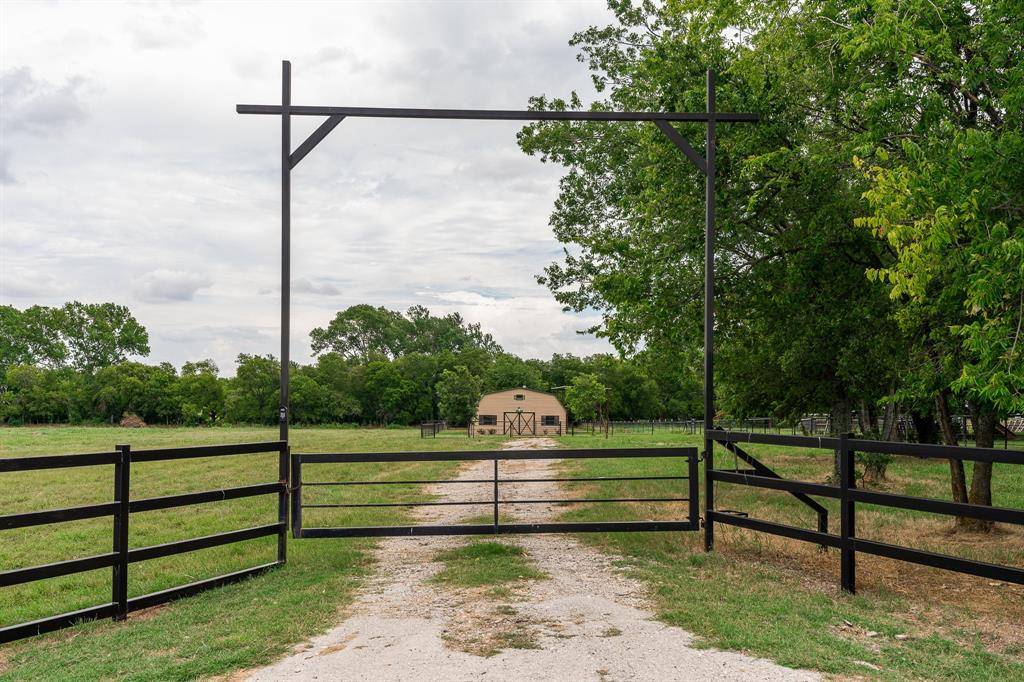 330 Kincannon Lane, Rhome, TX 76078