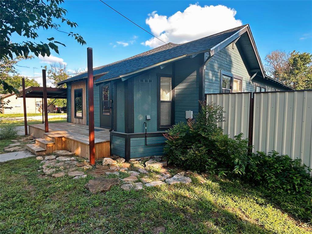 Coleman, TX 76834,216 E 9th Street