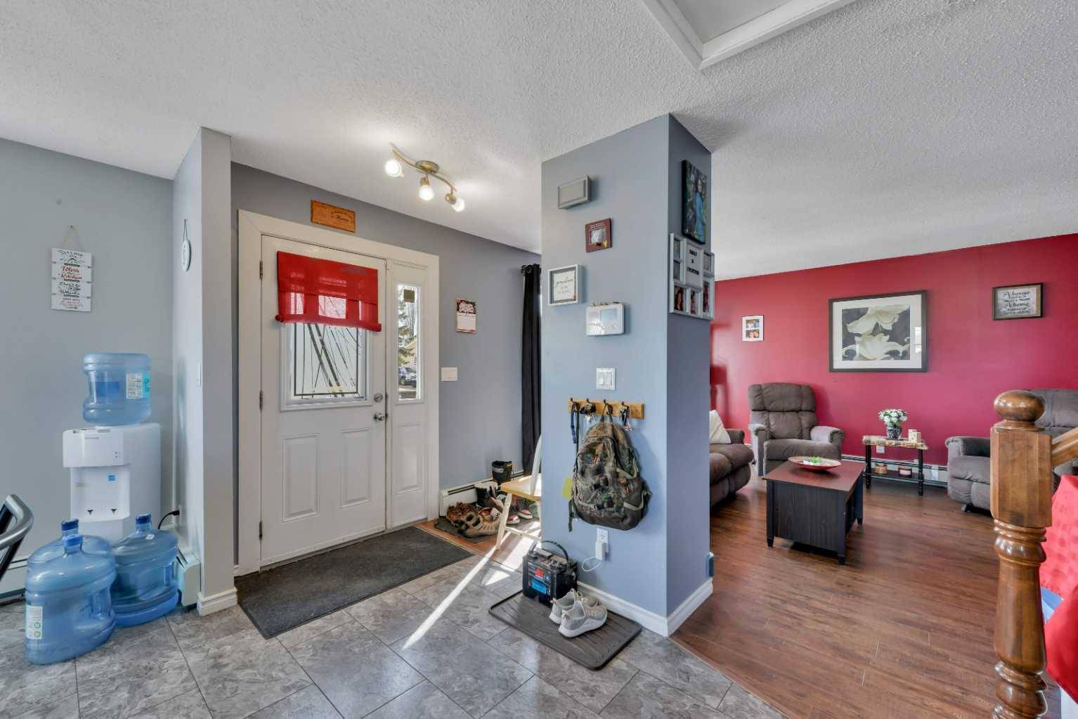 Red Deer, AB T4P 2X4,2 Greenham DR