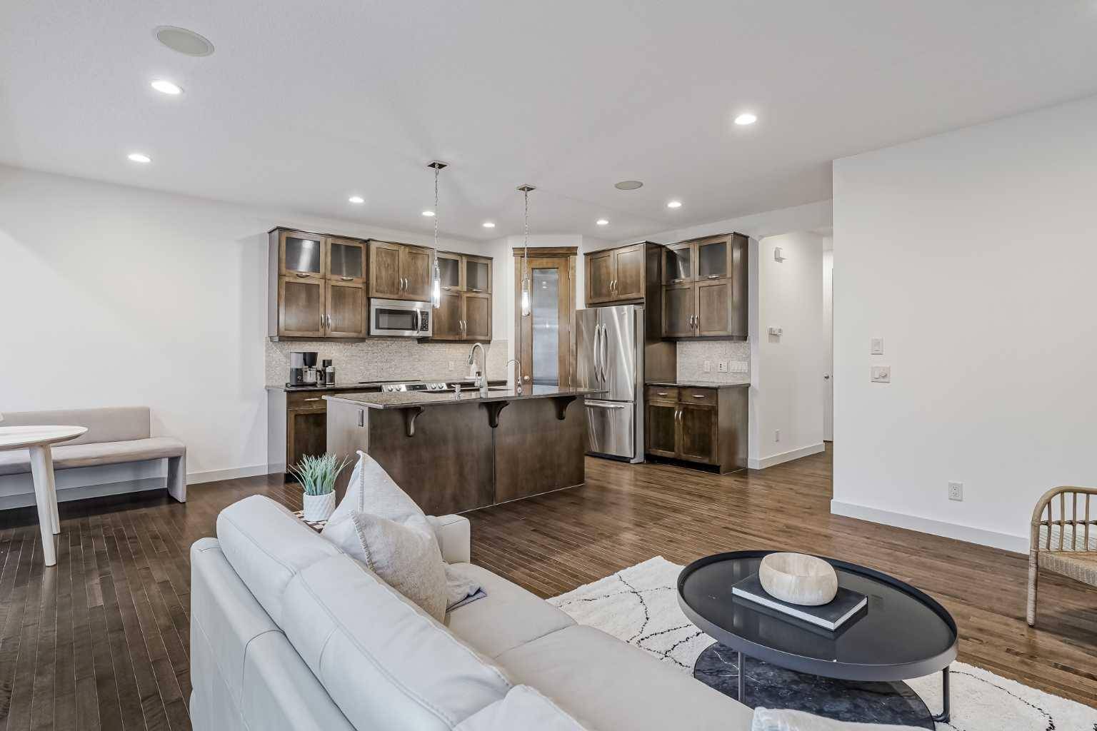 Calgary, AB T3M 0L9,45 Cranberry AVE SE