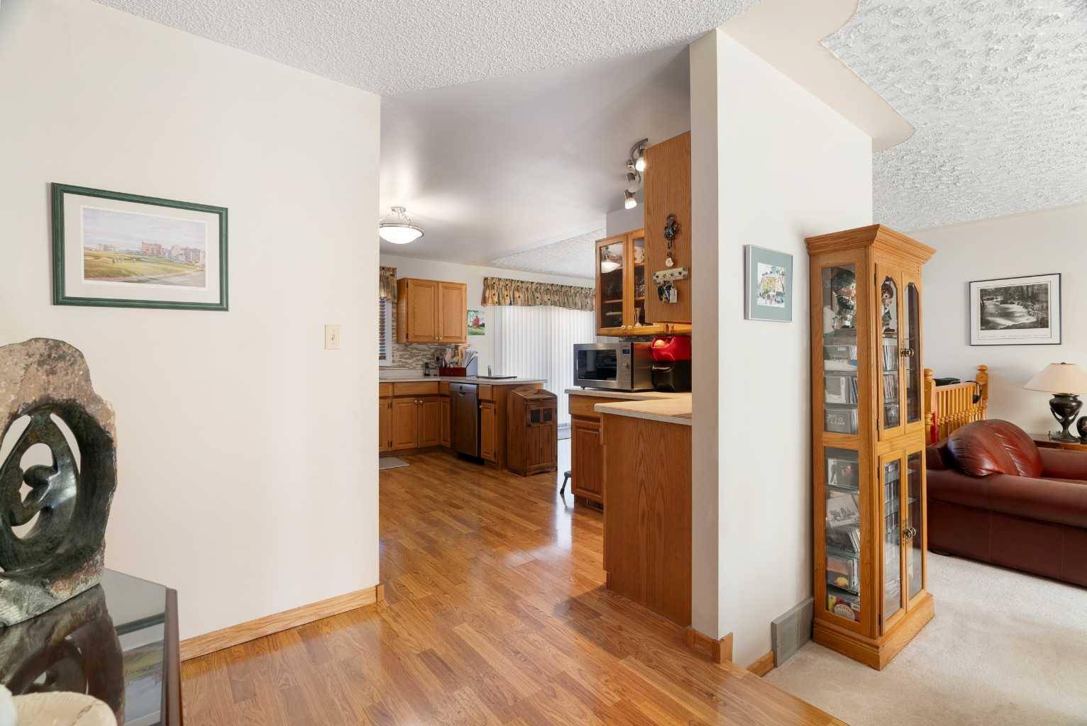 Fort Mcmurray, AB T9K 2E2,117 Ball PL