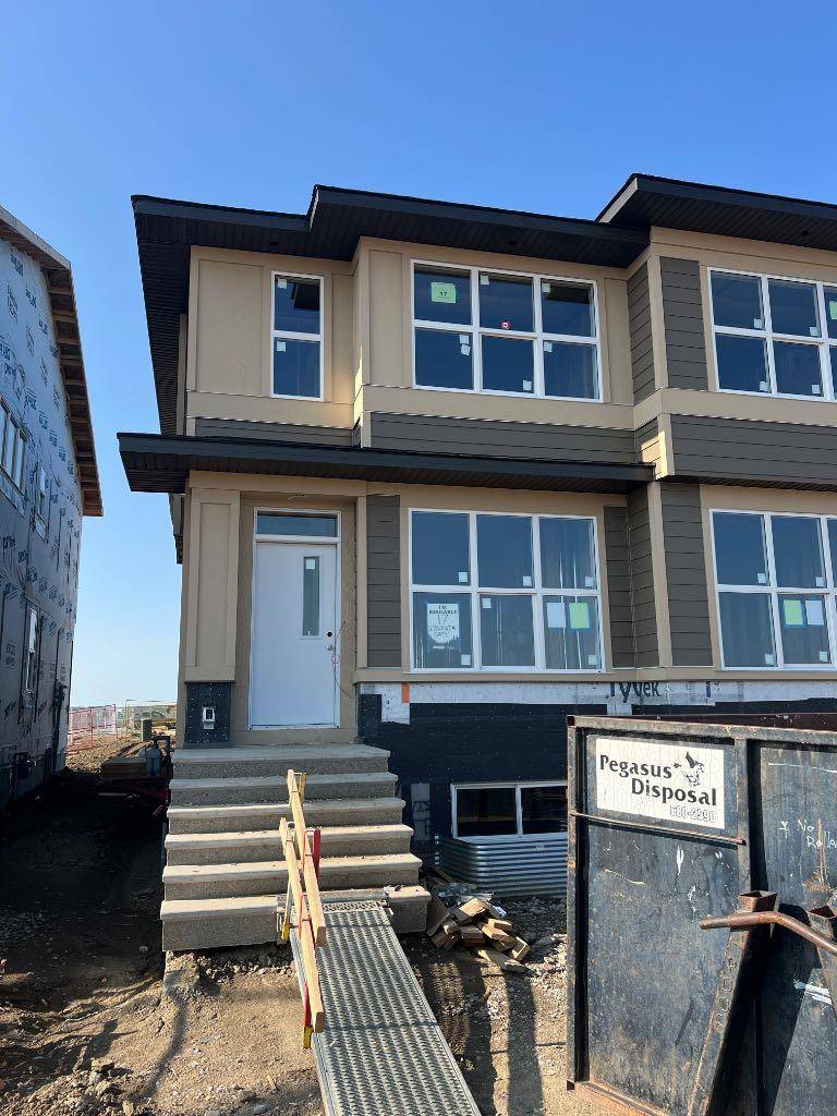 17 Setonvista Gate Southeast, Calgary, AB T3M4A3