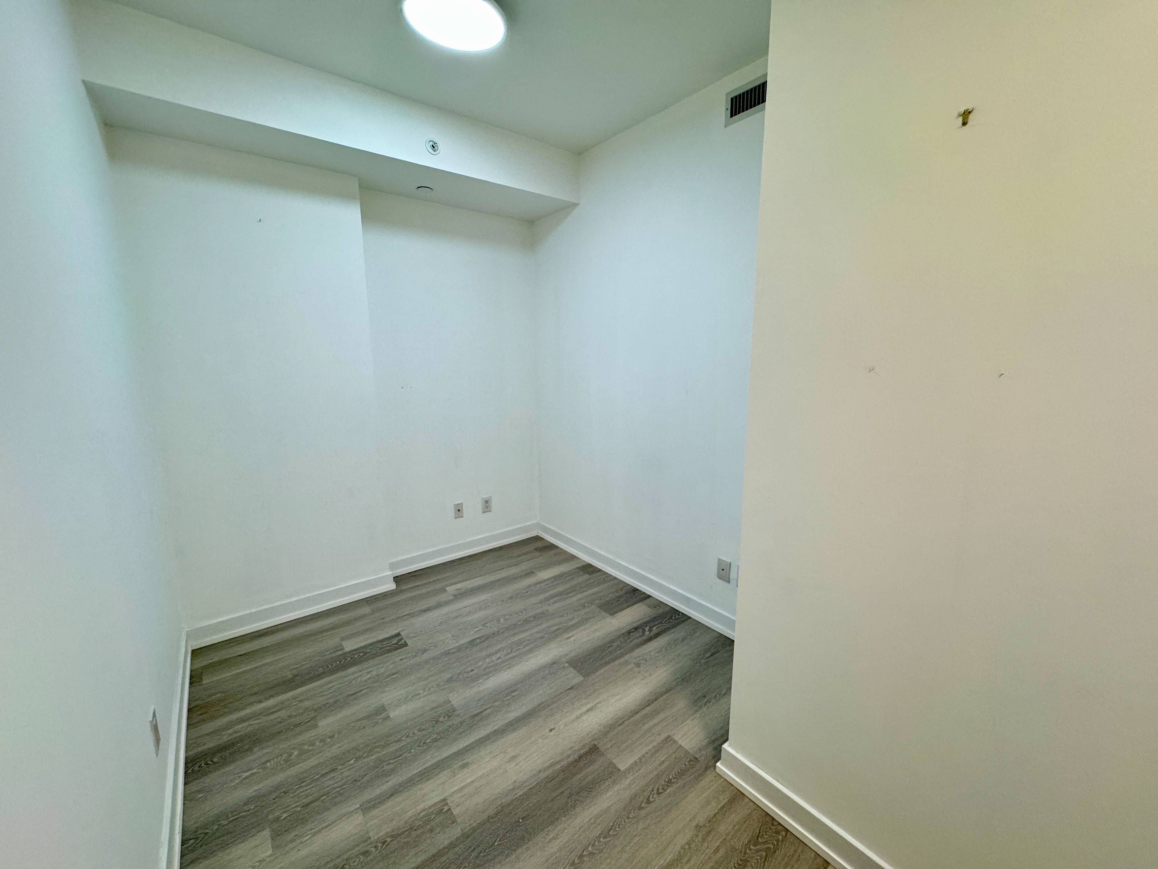 Toronto C01, ON M5T 0A9,210 Simcoe ST #2305