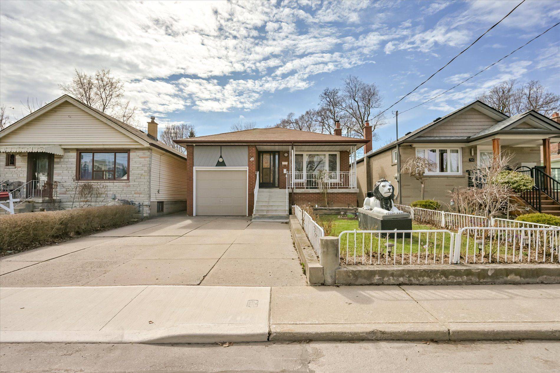 Toronto E06, ON M1N 3P9,48 Phillip AVE