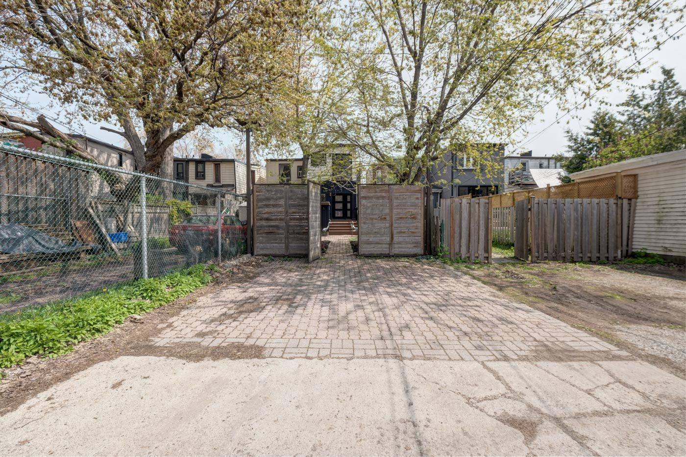 Toronto E01, ON M4M 2R7,70 Carlaw AVE #Bsmt