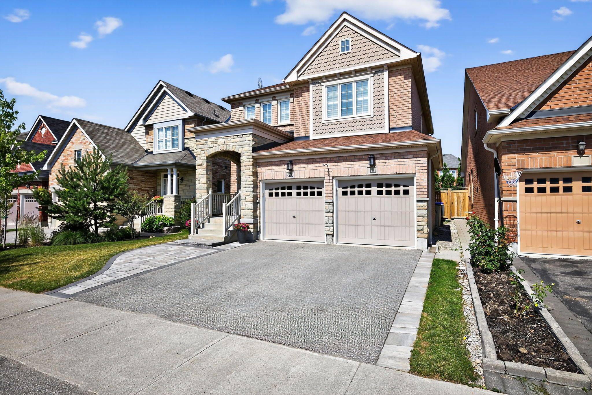 670 West Park AVE, Bradford West Gwillimbury, ON L3Z 0T9