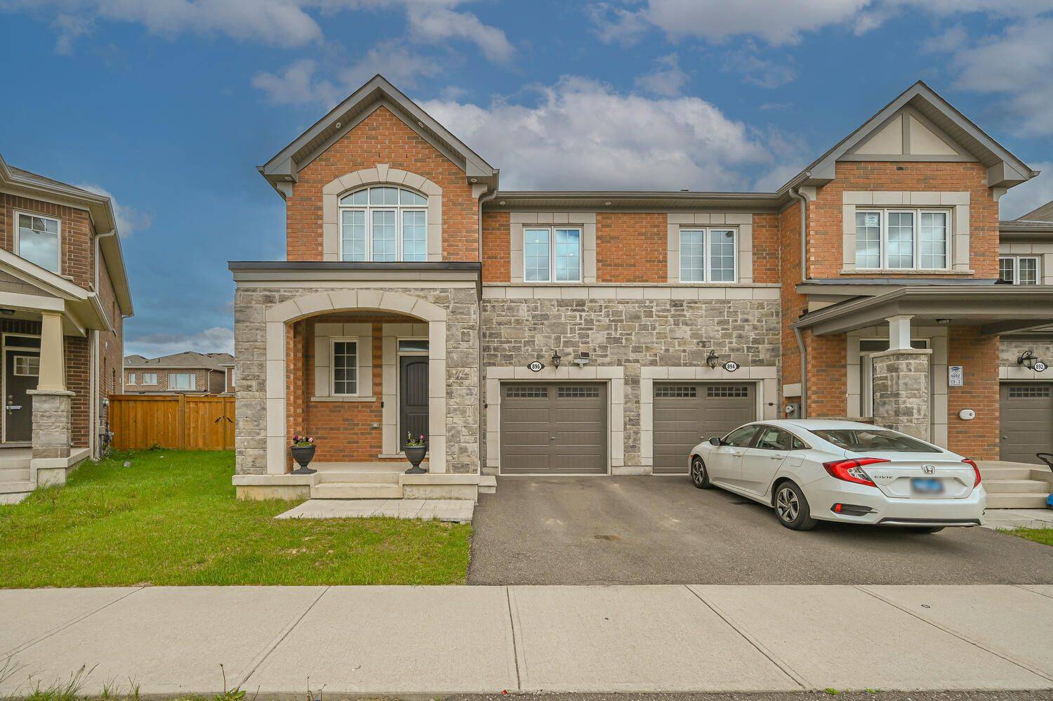 Milton, ON L9E 1R7,896 Sumac CRES