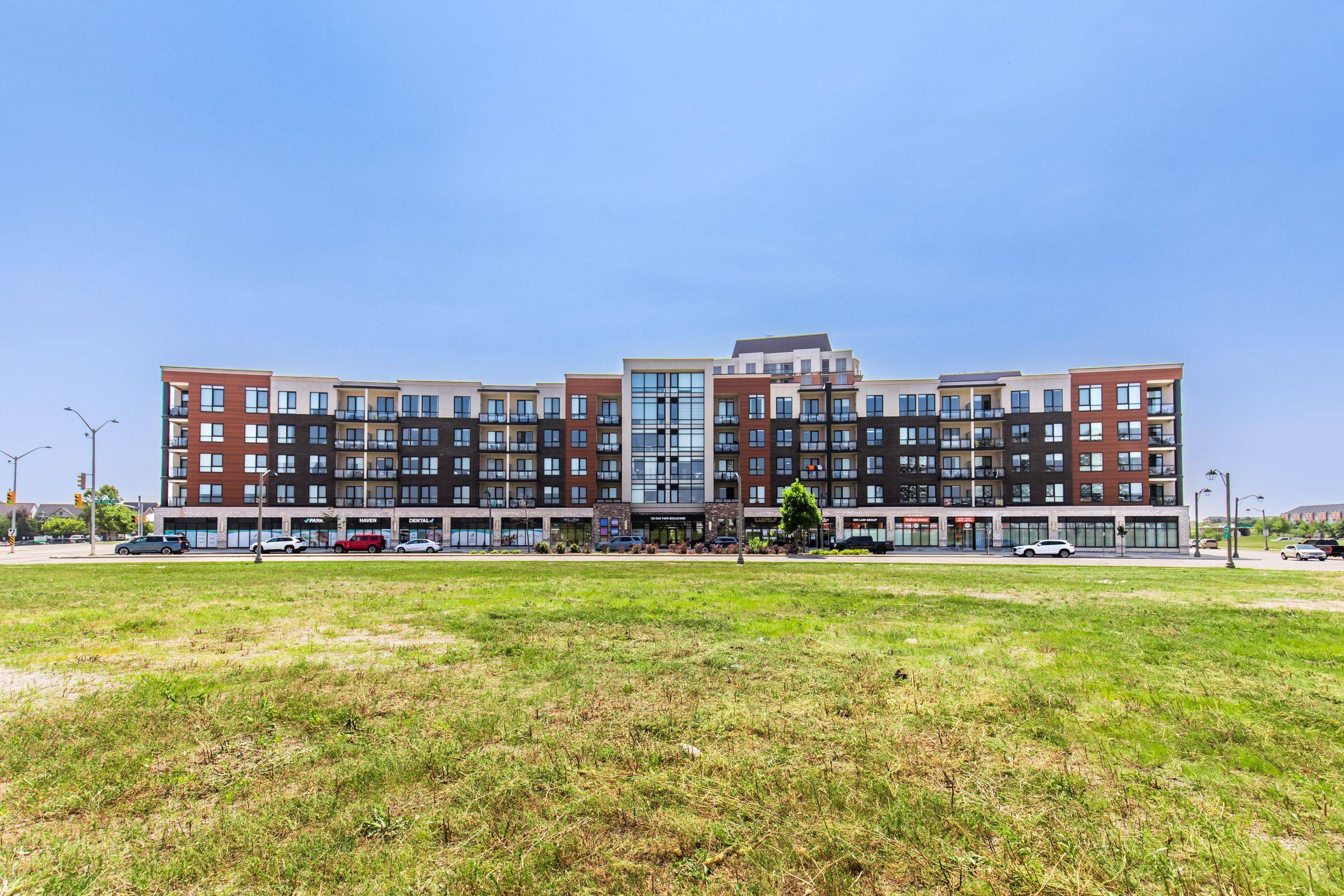 150 Oak Park BLVD #422, Oakville, ON L6H 3P2