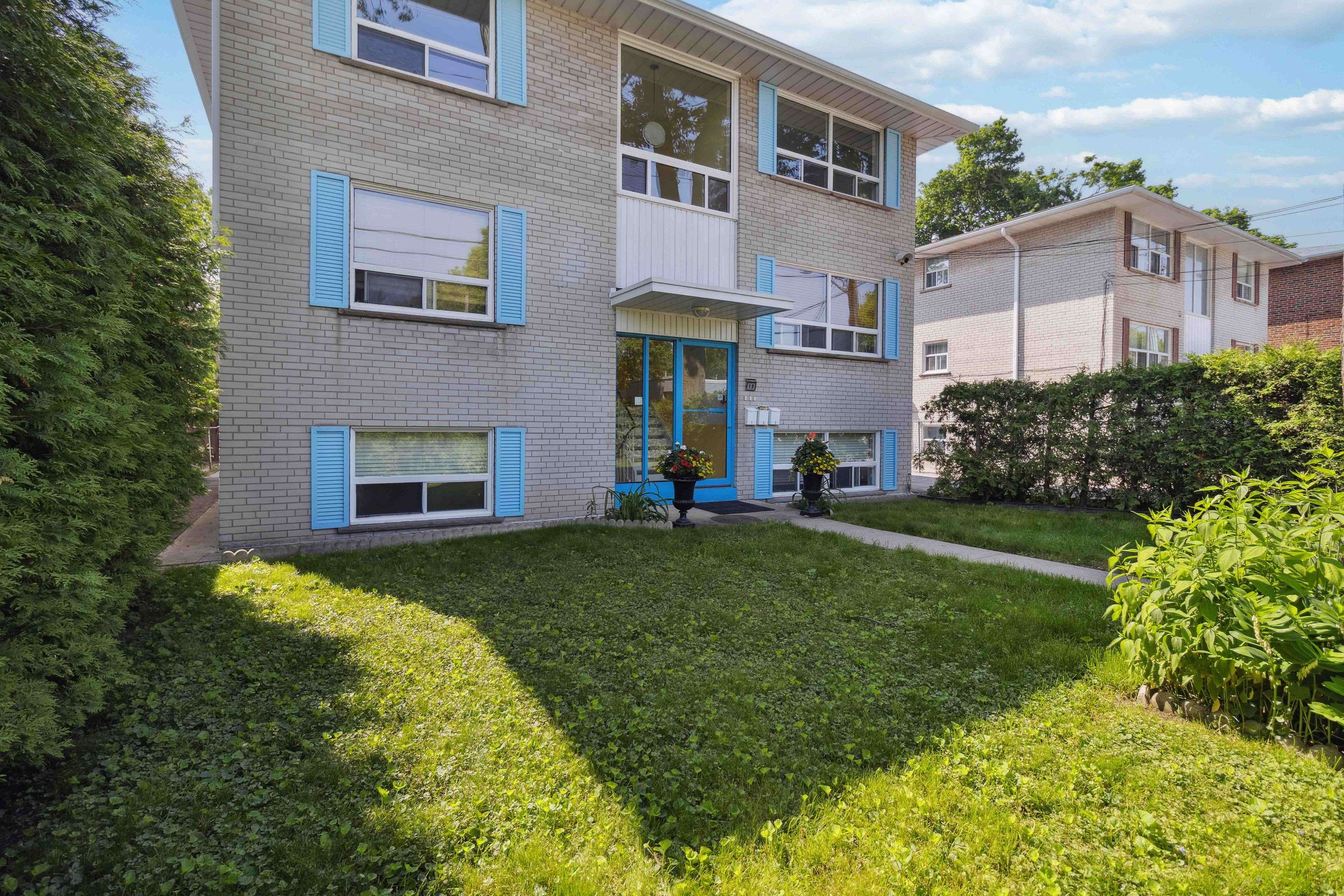 Mississauga, ON L5H 1L5,19 Queen ST W #3