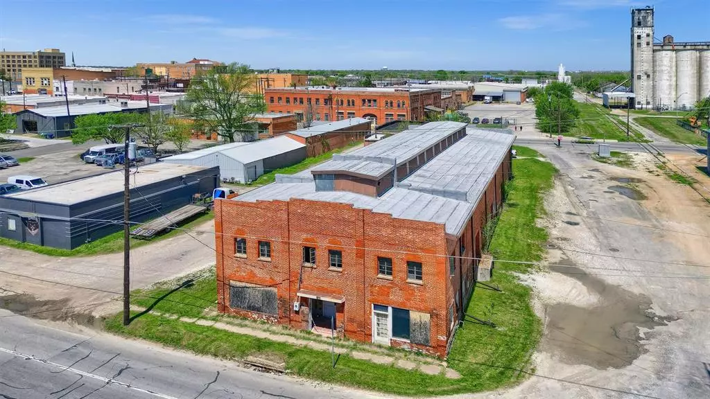 Sherman, TX 75090,325 E Lamar Street
