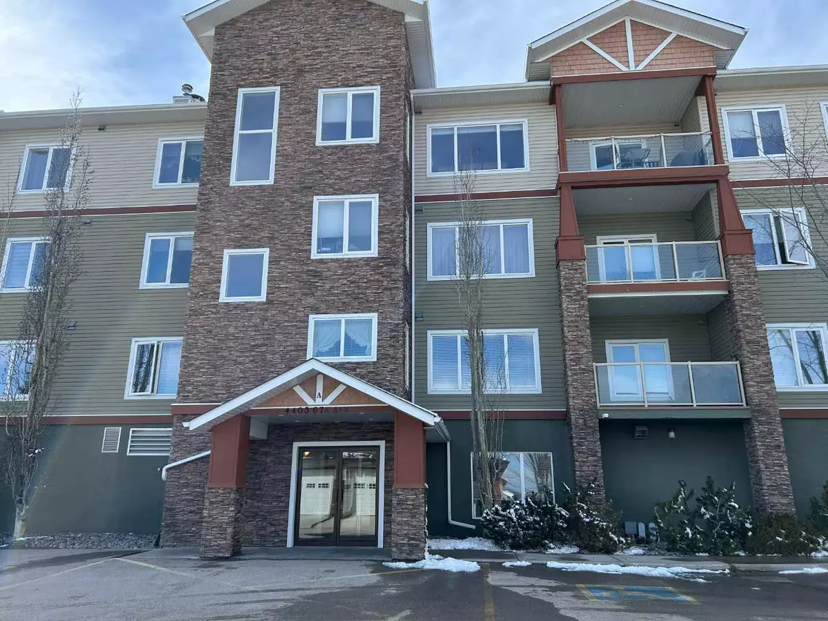 Olds, AB T4H 0B9,4403 67A AVE #307