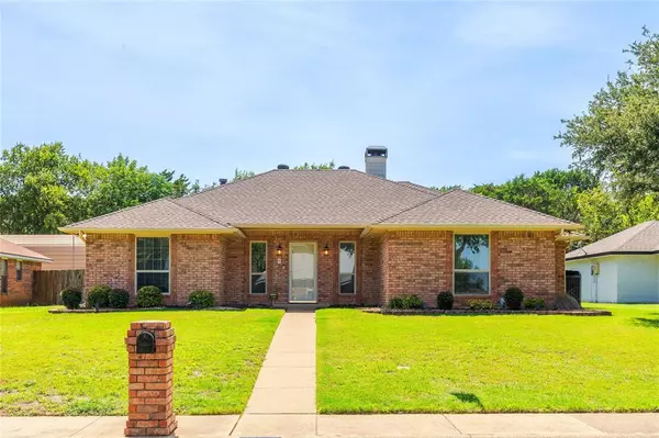 435 Bradshaw Street, Cedar Hill, TX 75104