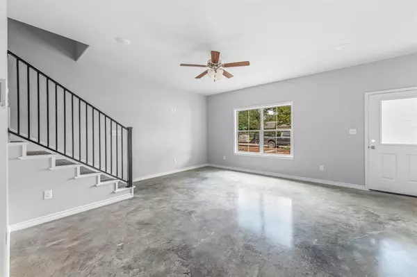 Stephenville, TX 76401,932 W Shirley Street