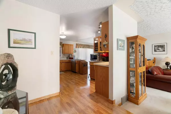Fort Mcmurray, AB T9K 2E2,117 Ball PL