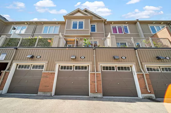 2500 Hill Rise CT #22, Oshawa, ON L1L 0M6