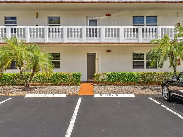 Dania Beach, FL 33004,1025 SE 4th Ave #102