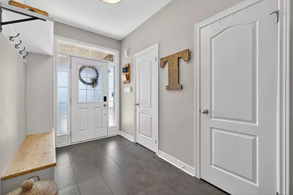 Bradford West Gwillimbury, ON L3Z 0T9,670 West Park AVE