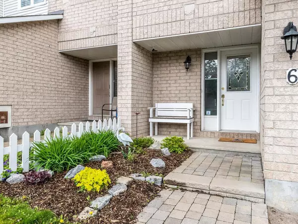 Kanata, ON K2M 2R2,6 Eagleview ST