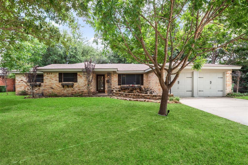 7216 Winnell Way, North Richland Hills, TX 76180
