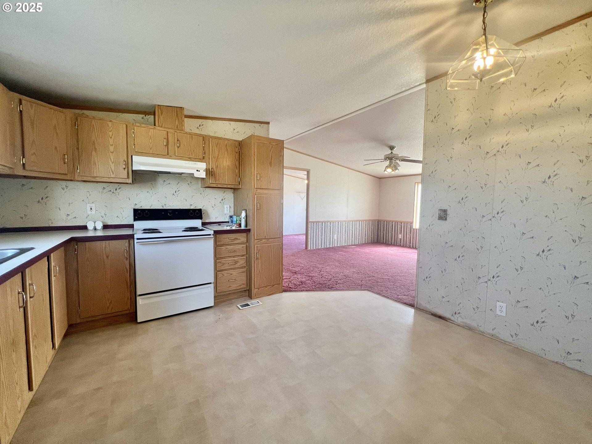 Hermiston, OR 97838,79644 Gander Way LN