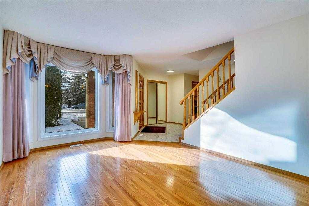 Calgary, AB T3K 3M2,1024 Santana RD Northwest