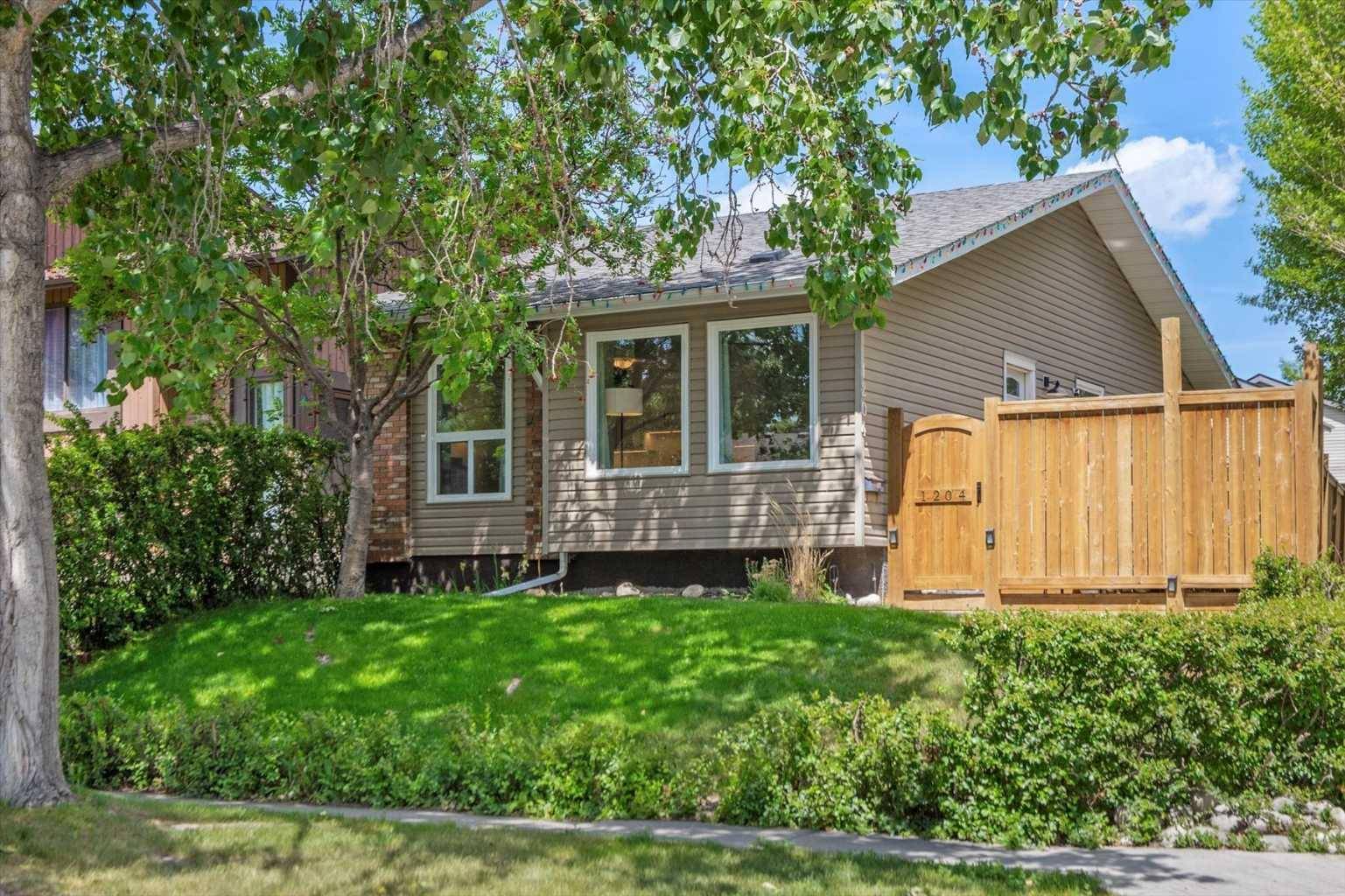 Calgary, AB T3G1R1,1204 Ranchlands WAY NW