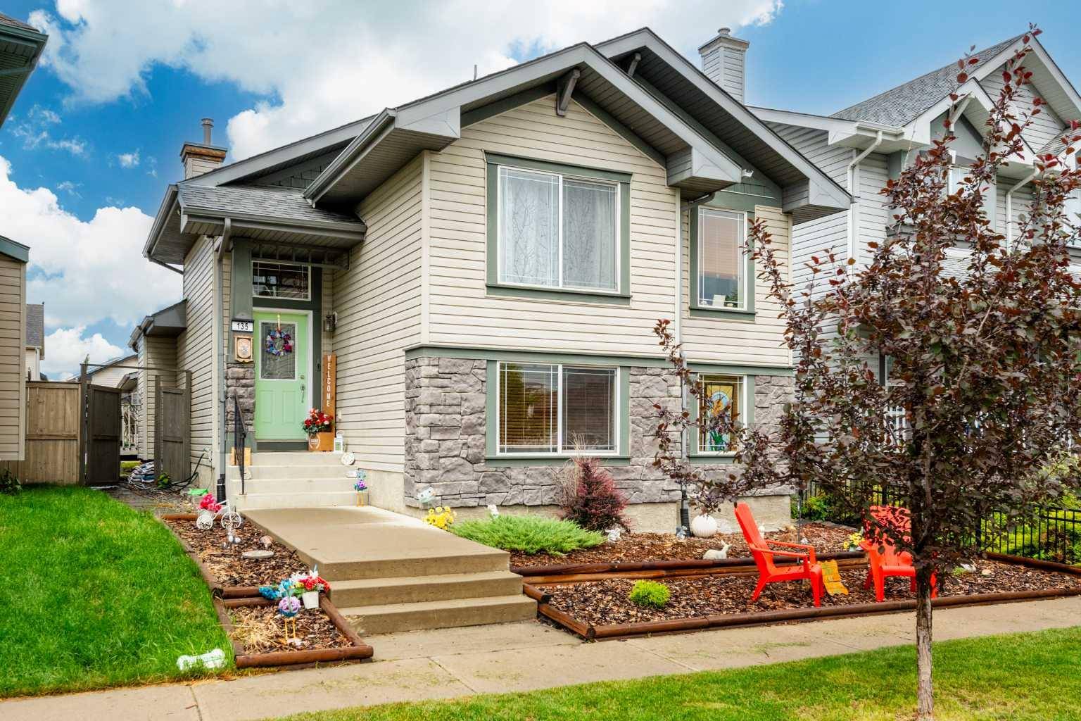Calgary, AB T2Z 4E4,135 Prestwick Heath Southeast