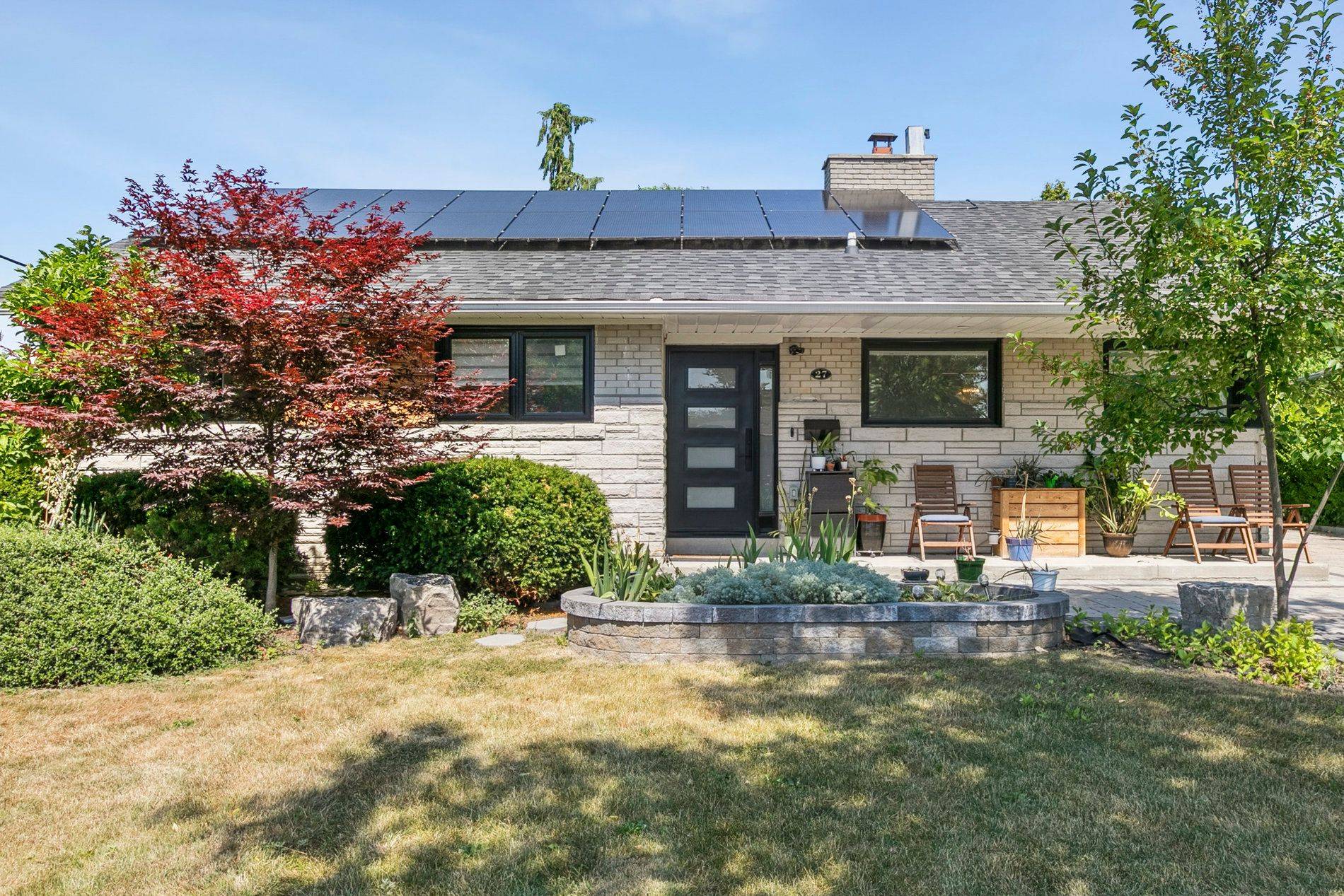27 Treadgold CRES, Toronto C13, ON M3A 1X1