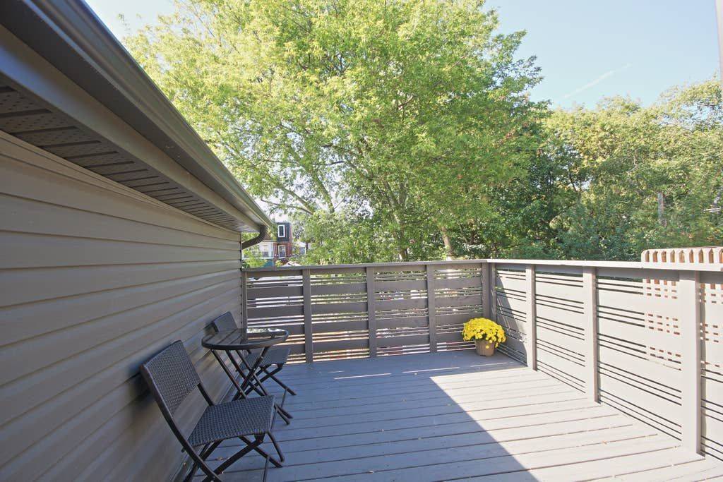 Toronto E02, ON M4L 3P9,20 Herbert AVE #Upper