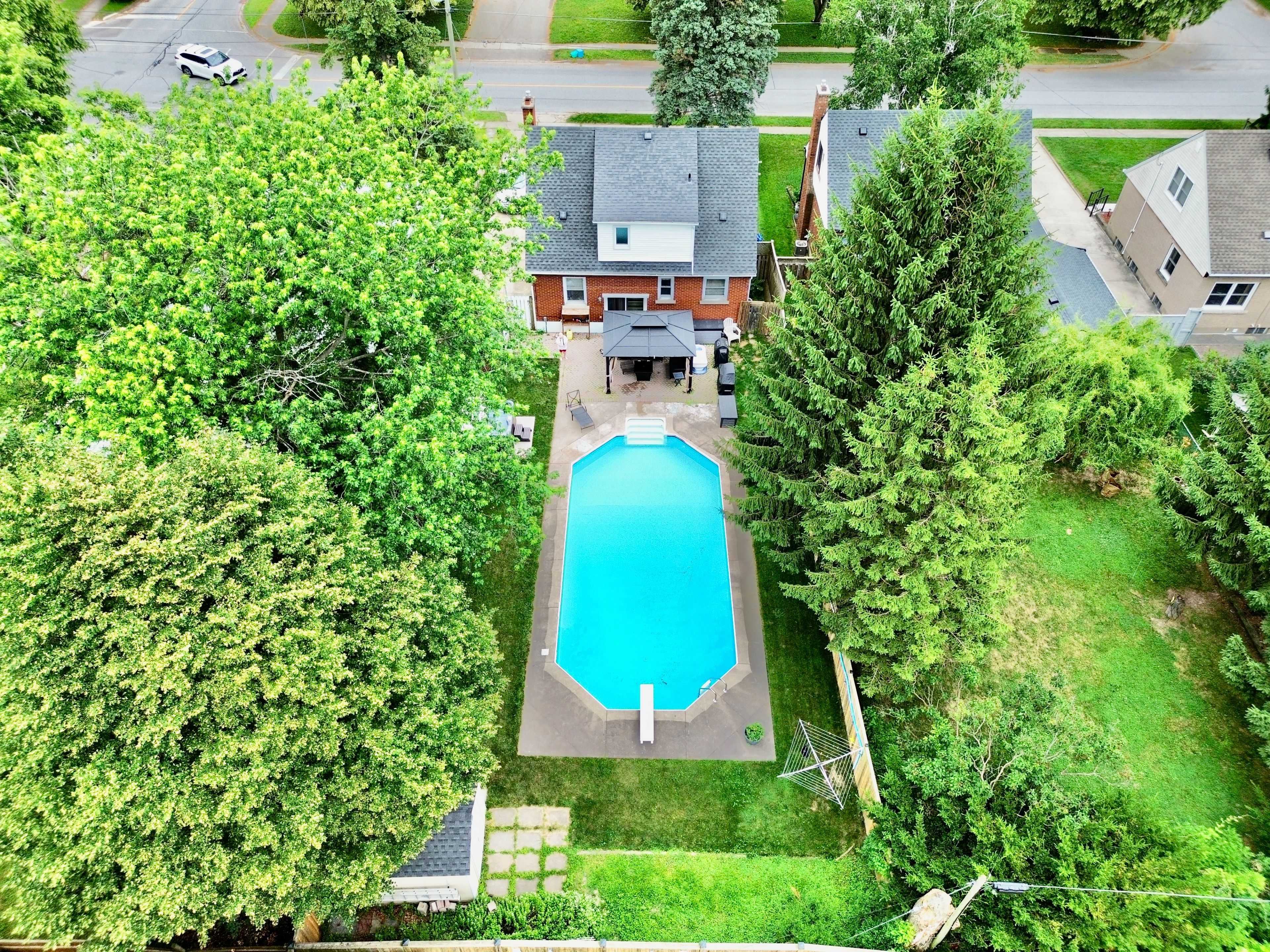 Niagara Falls, ON L2G 4W1,6967 Dell AVE