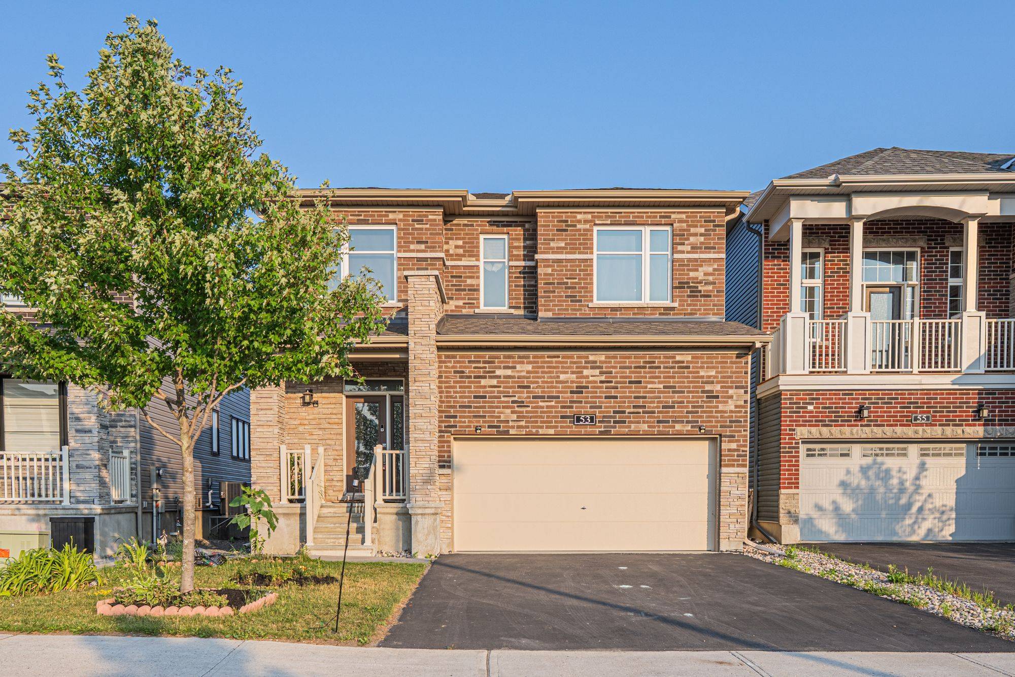 Barrhaven, ON K2J 6R9,53 Aura AVE