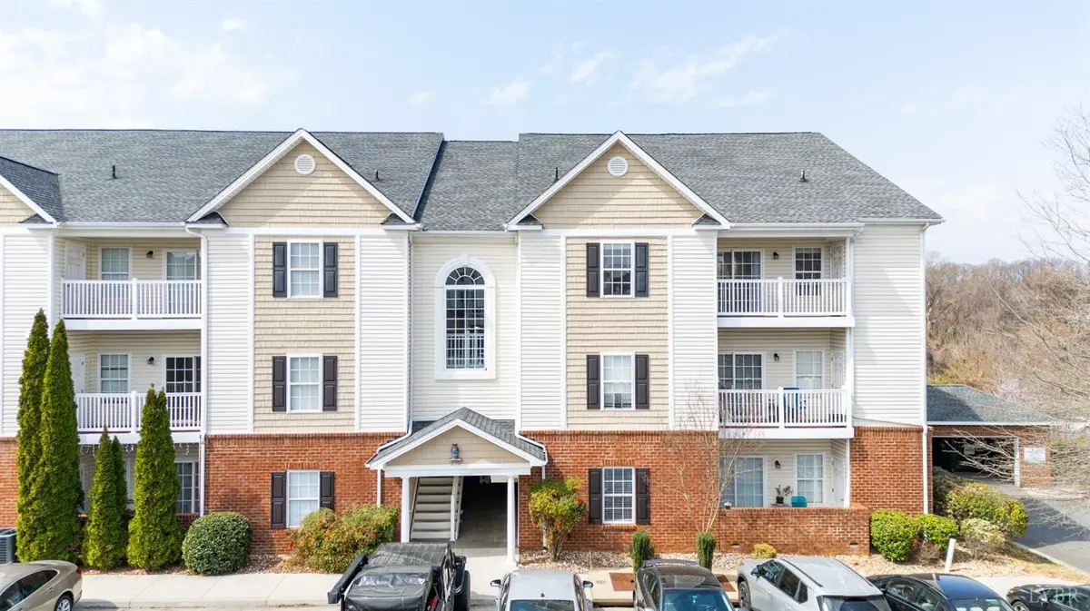 100 Capstone DR, Lynchburg, VA 24502