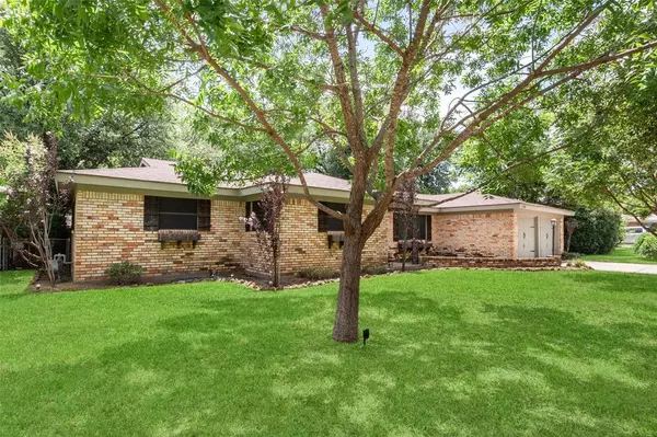 North Richland Hills, TX 76180,7216 Winnell Way