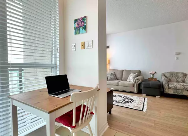 Mississauga, ON L5B 0C1,3515 Kariya DR S #1205