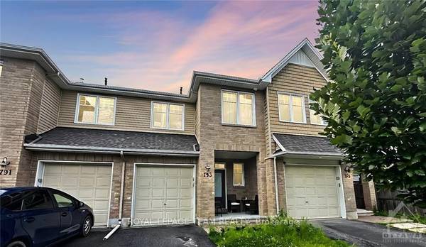 793 HAZELNUT CRES, Blossom Park - Airport And Area, ON K1T 3T8