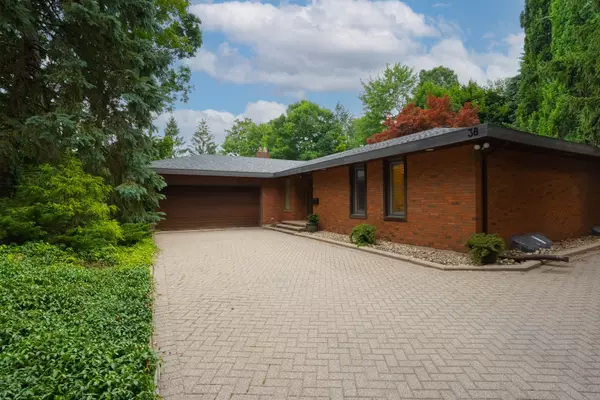 Pelham, ON L0S 1E1,38 Forest Hill CRES