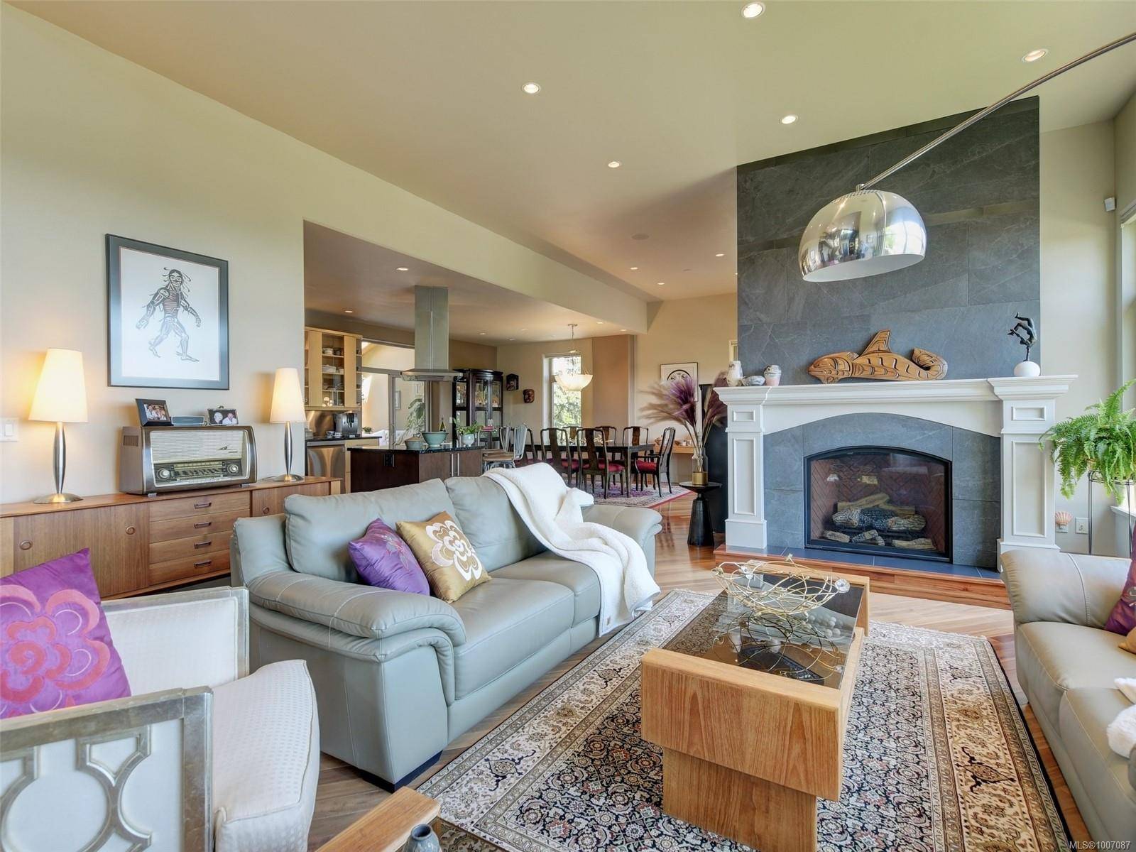 Colwood, BC V9C 3P1,3354 Haida Dr