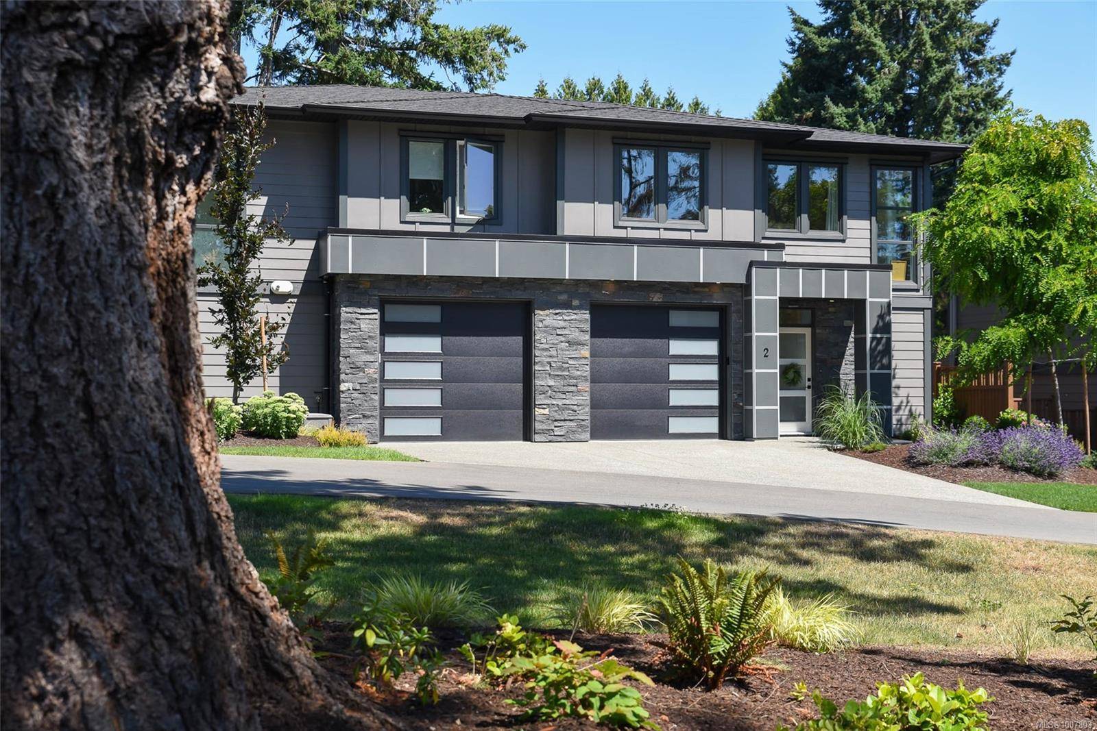 468 Anderton Rd #2, Comox, BC V9M 2A5
