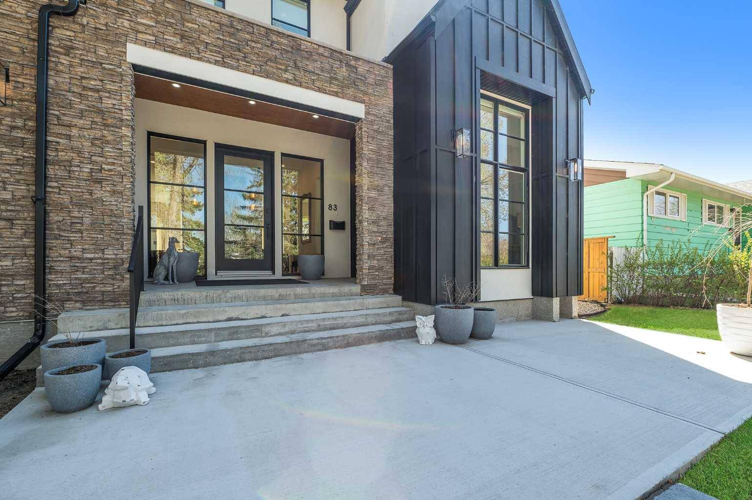 Calgary, AB T3E 5E4,83 Lissington DR Southwest