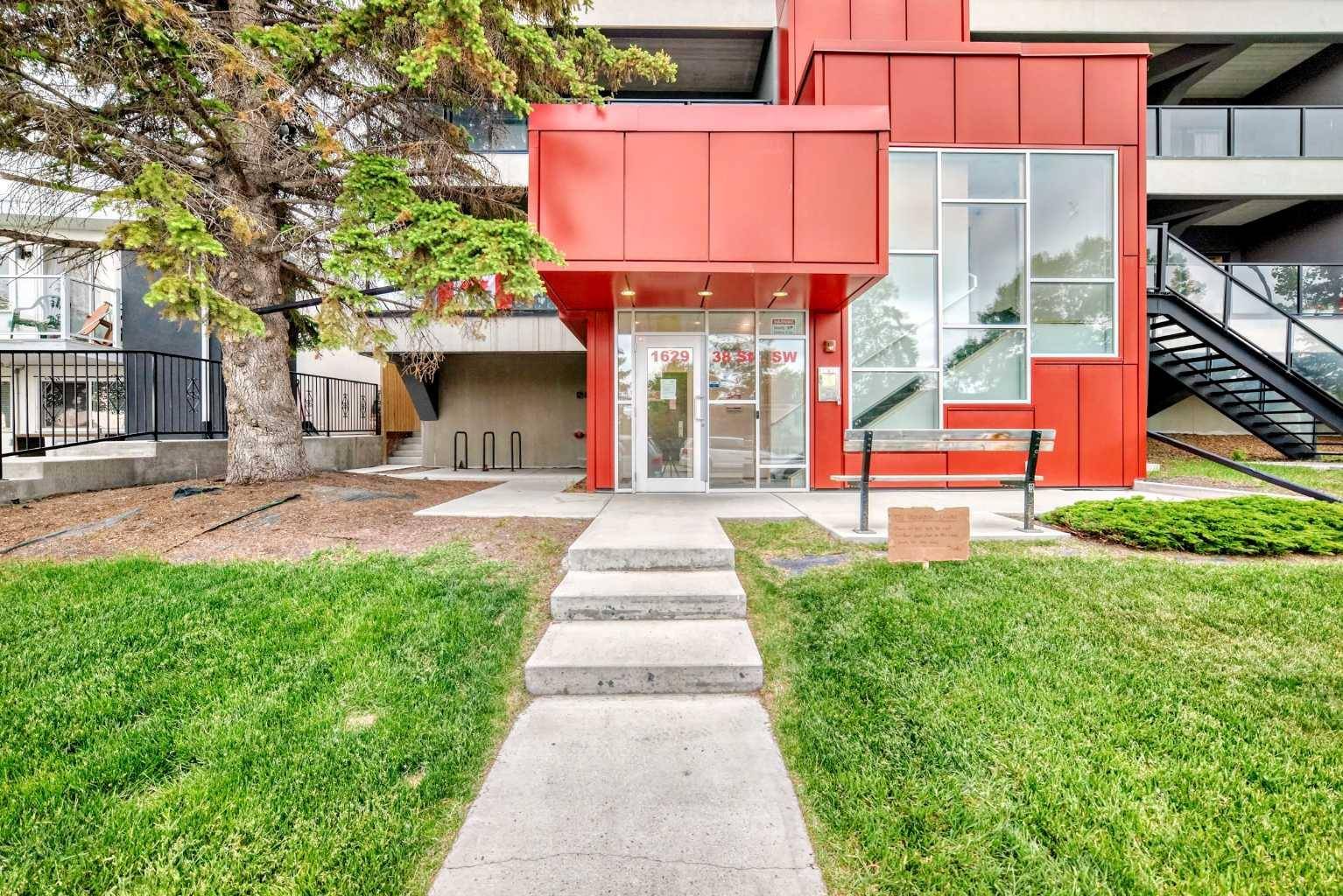 Calgary, AB T3C 1T8,1629 38 ST Southwest #106