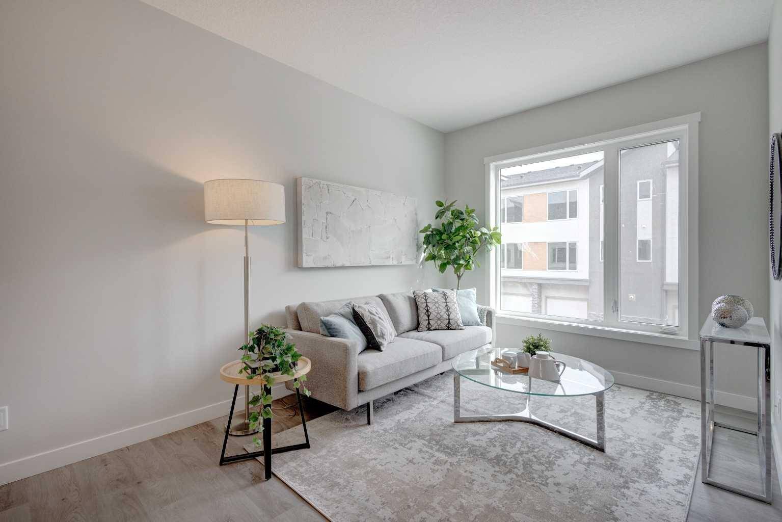 Calgary, AB T2Y 0T7,212 Shawnee SQ SW