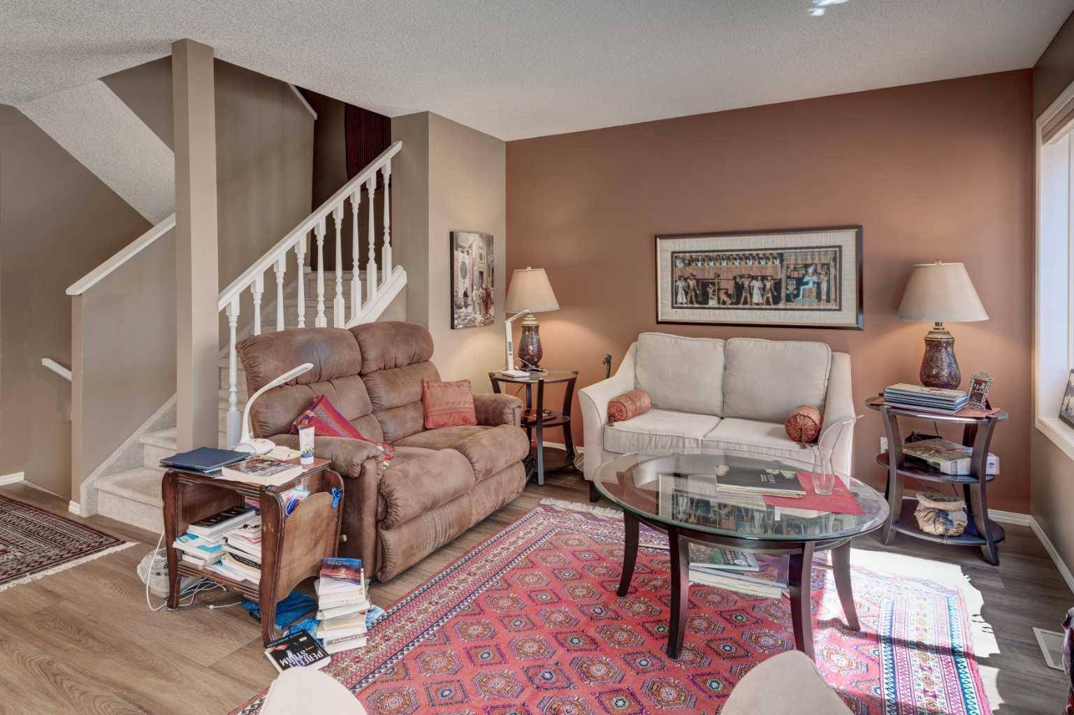 Calgary, AB T2W 6H8,45 Cedarview Mews SW