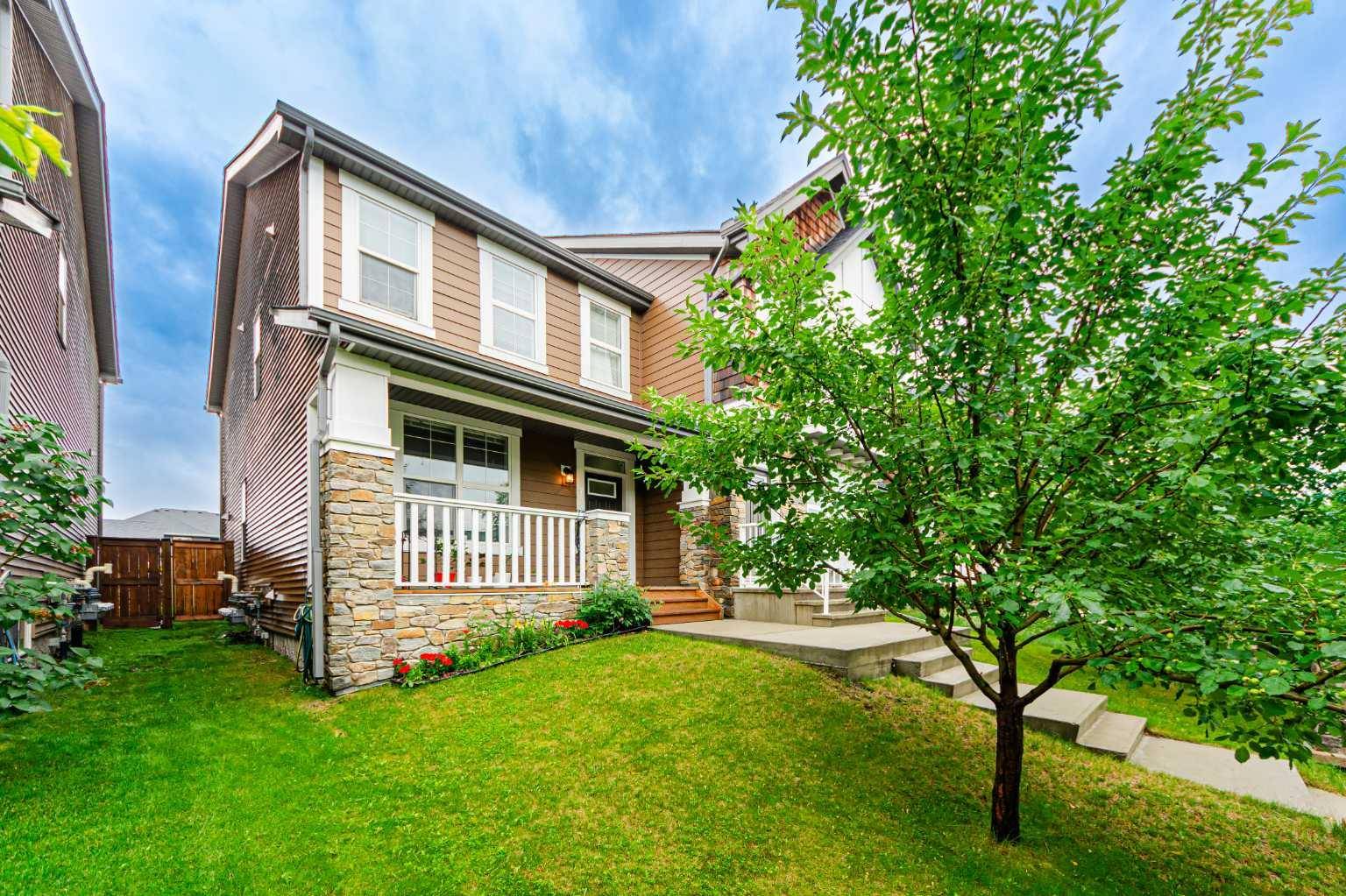 74 Legacy BLVD Southeast, Calgary, AB T2X 0Y6