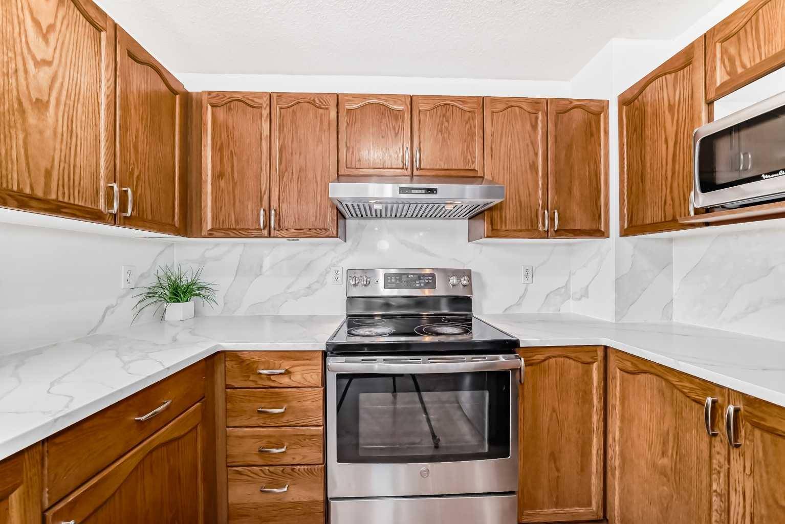 Calgary, AB T3J 4J4,280 Saddlemead RD NE